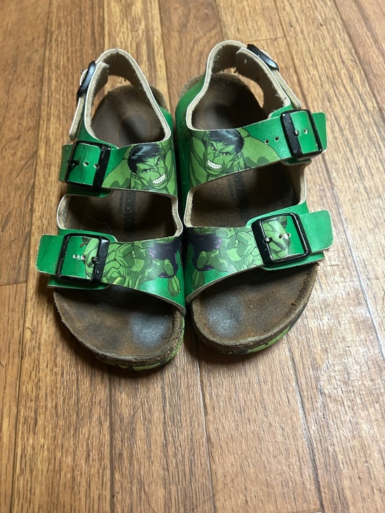 Birkenstock Other - Birkenstock Kids Green Hulk Character Buckle Sandals